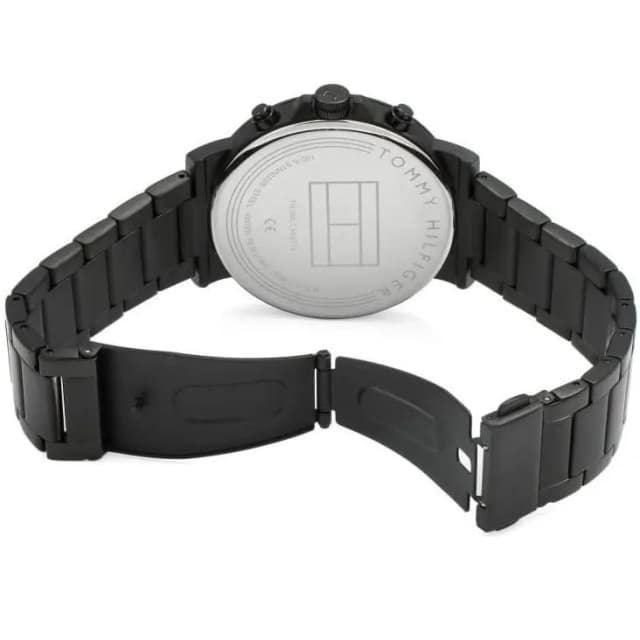  Back of the watch with engraved details