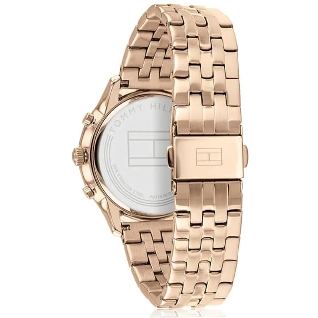  Secure metal clasp – practical rose gold design