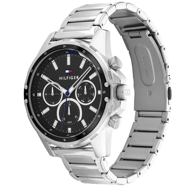  Side view – sleek case with balanced profile