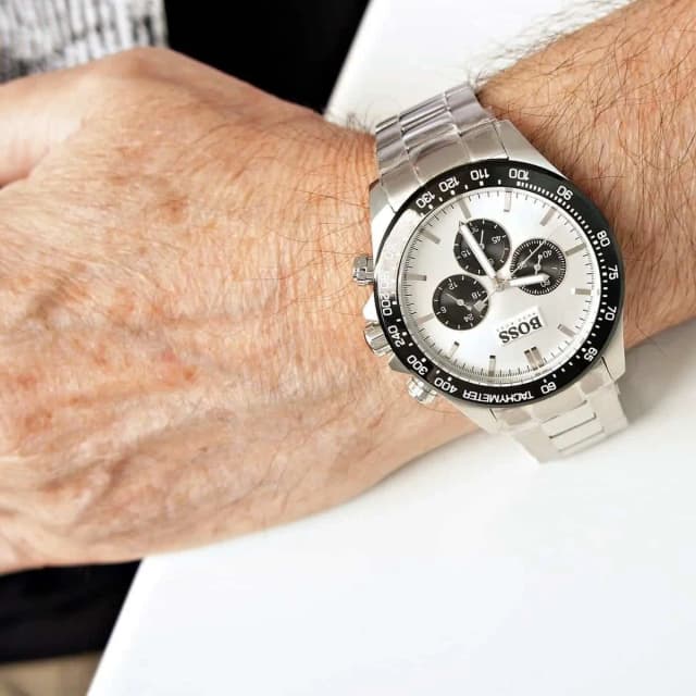 BOSS 1512964 worn on wrist – sleek all-silver look